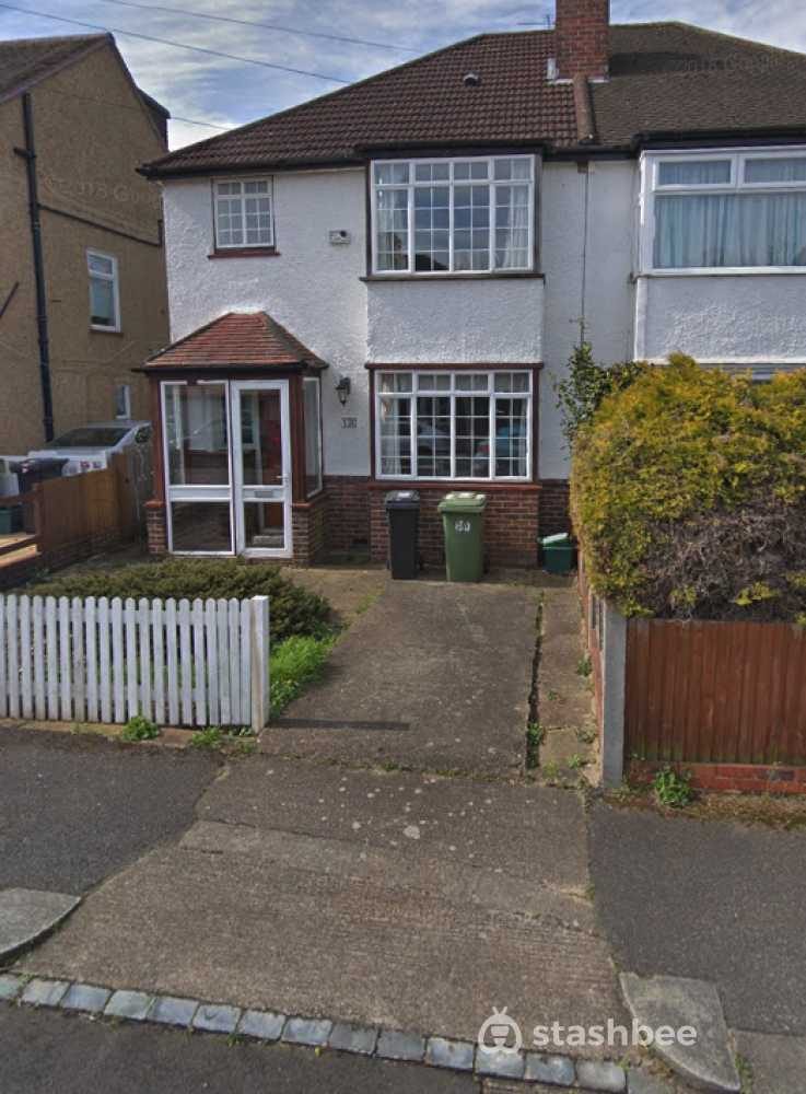 Parking Space to Rent in Epsom, KT17