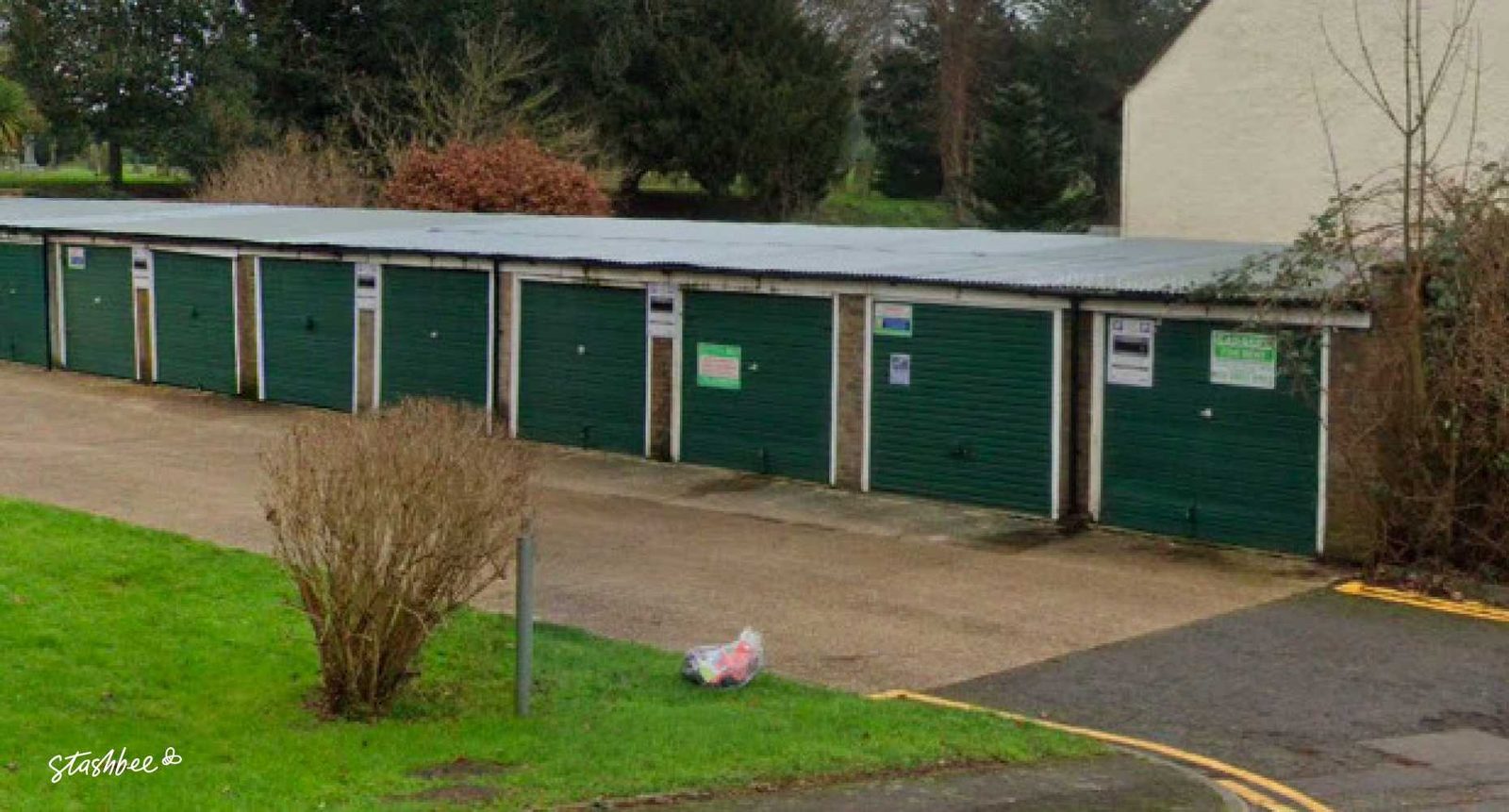 Lock-up Garage to Rent at Queens Court, TN24 8HD