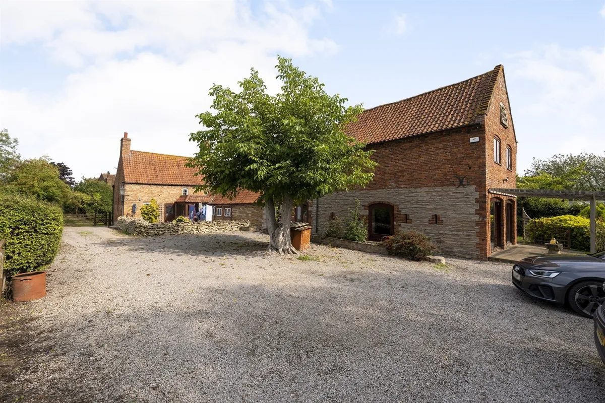 Detached house with outbuildings in NEWARK