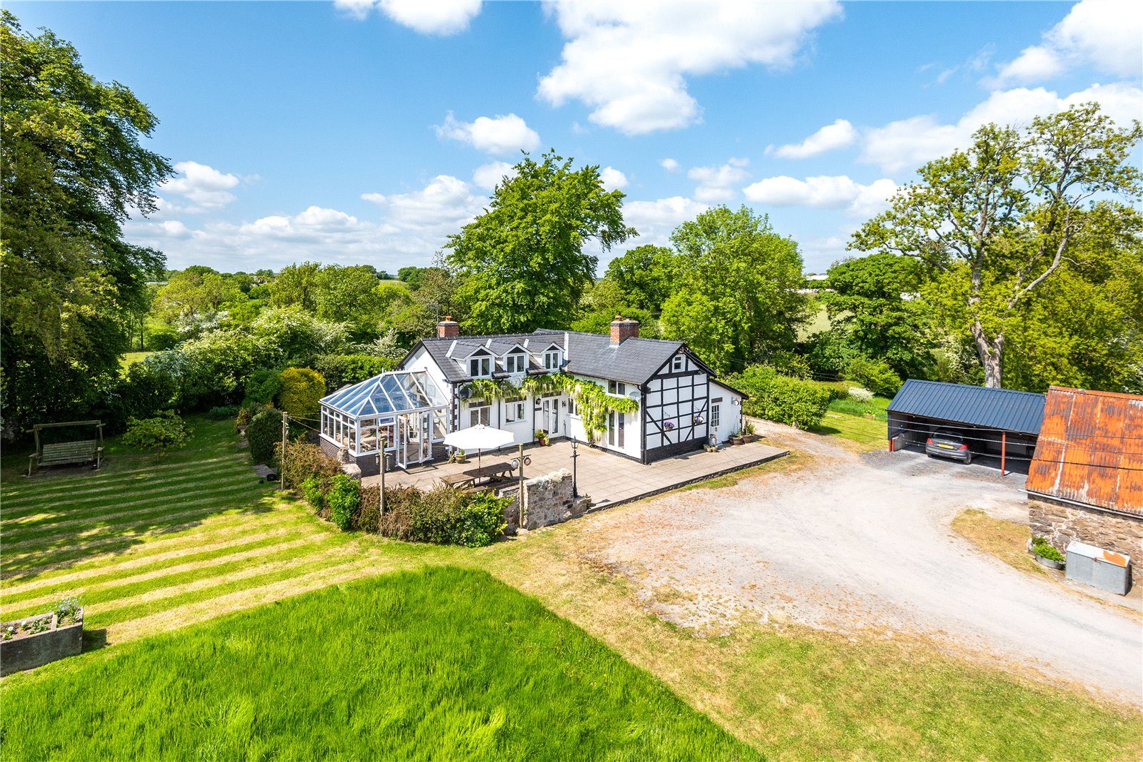Detached House for sale with 4 bedrooms, Adfa, Newtown