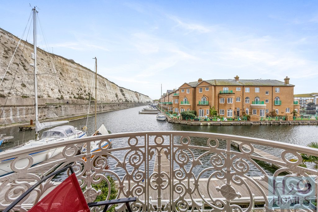 Mariner's Quay, Brighton Marina Village, Brighton