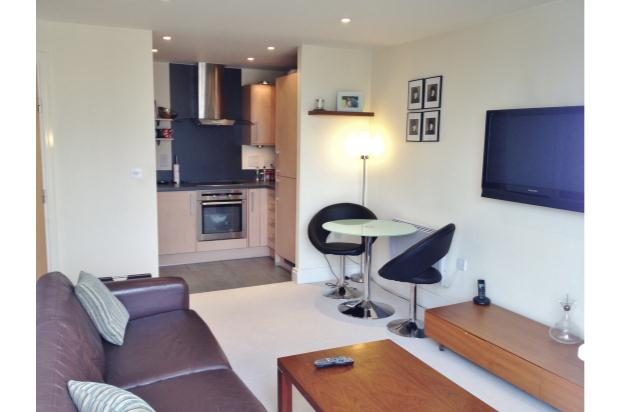 2 Bedroom Flat Let in London, SW18