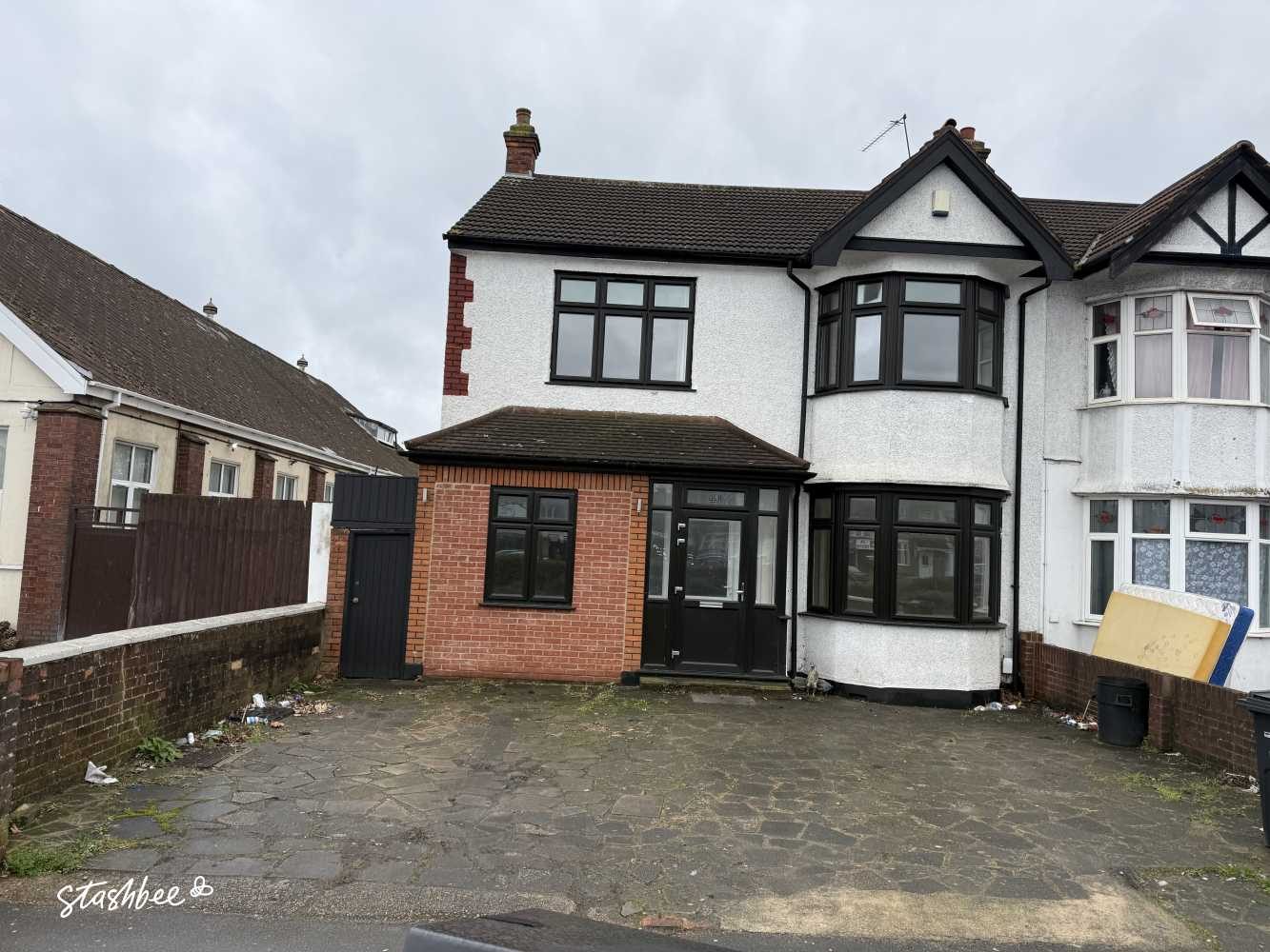 Parking Space to Rent in Ilford, IG2