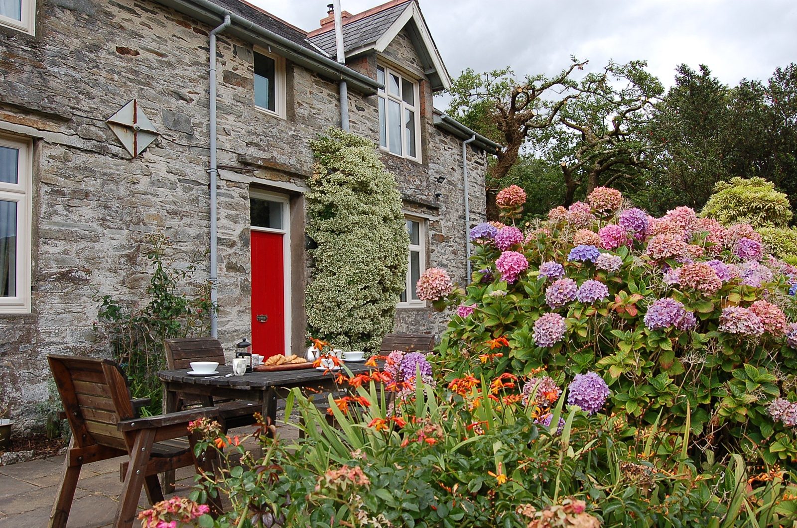 Fegla fawr, rural retreat farmhouse near barmouth