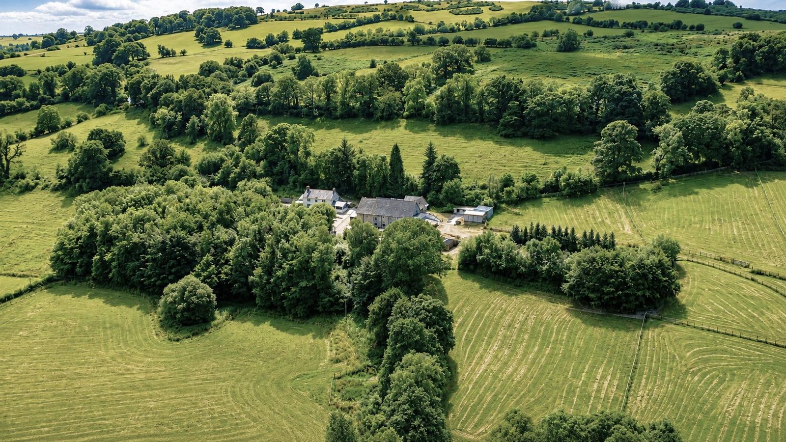 Apartment with further land available, Llangollen