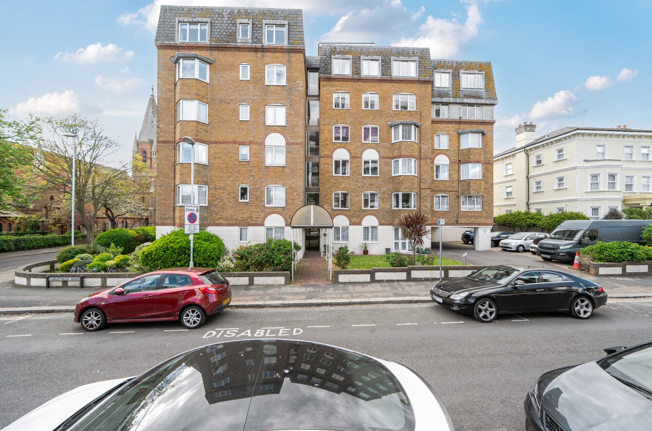 Gratwicke Road, Worthing, West Sussex, BN11