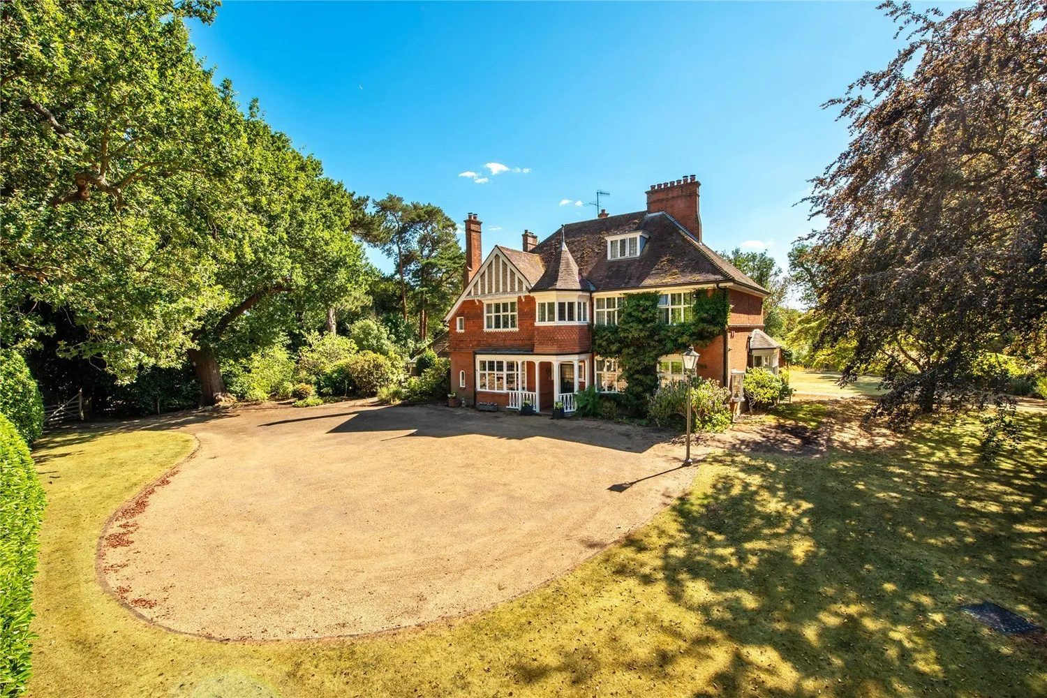 Woodlands Road, Leatherhead, Surrey,...