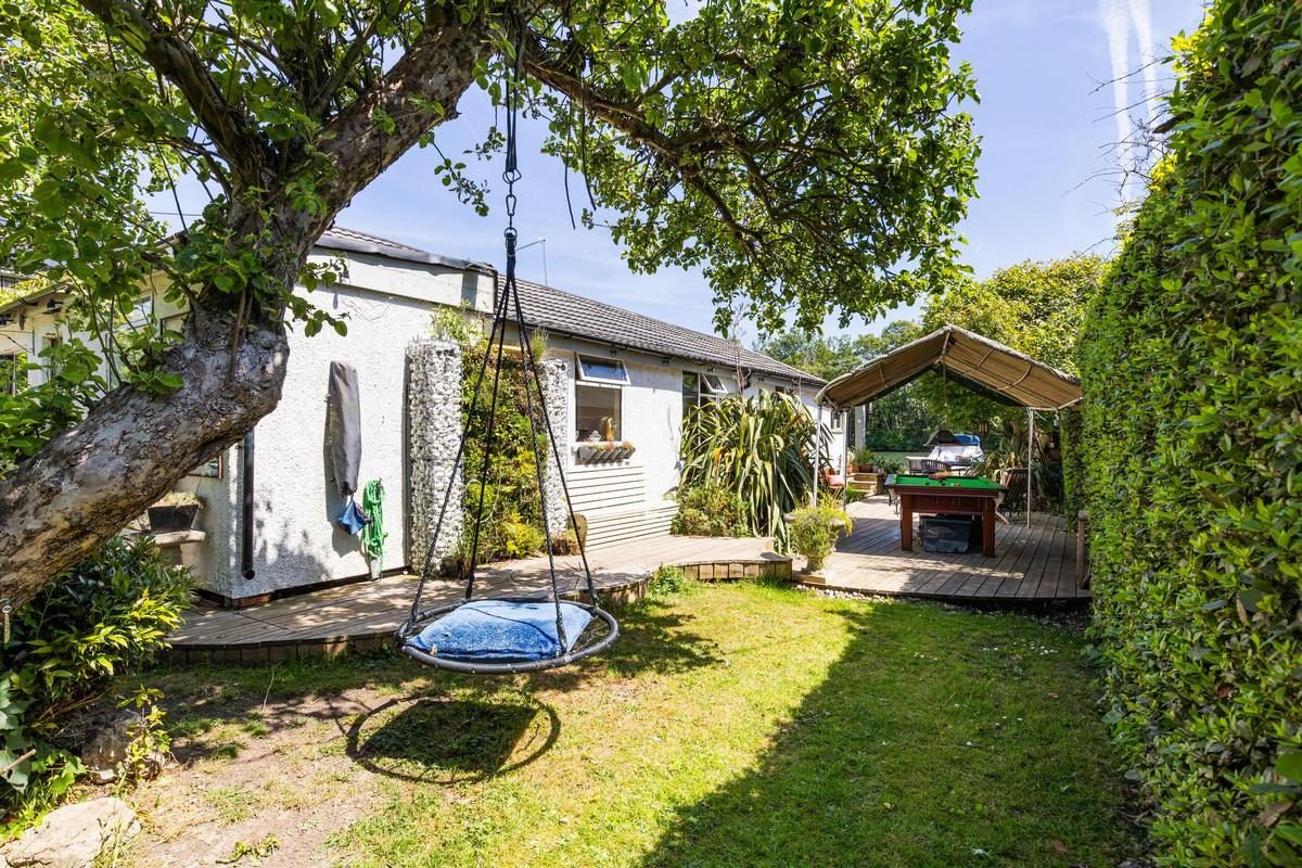 Detached House for sale with 4 bedrooms, Wheatleys Eyot, Sunbury-on-thames