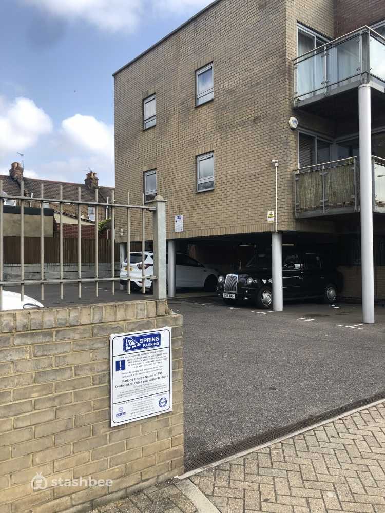 Parking Space to Rent in East London, E6