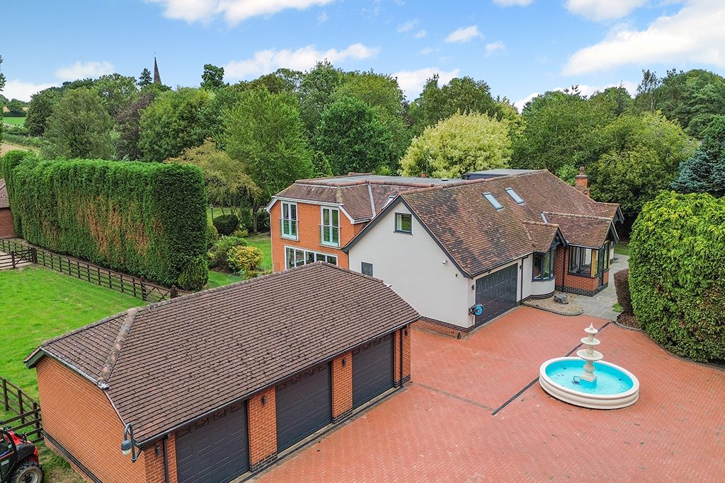 4 bedroom equestrian for sale