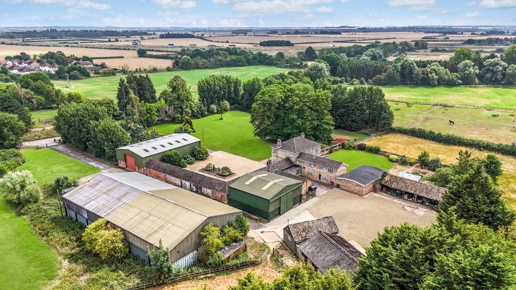 Huntingdon: farmhouse