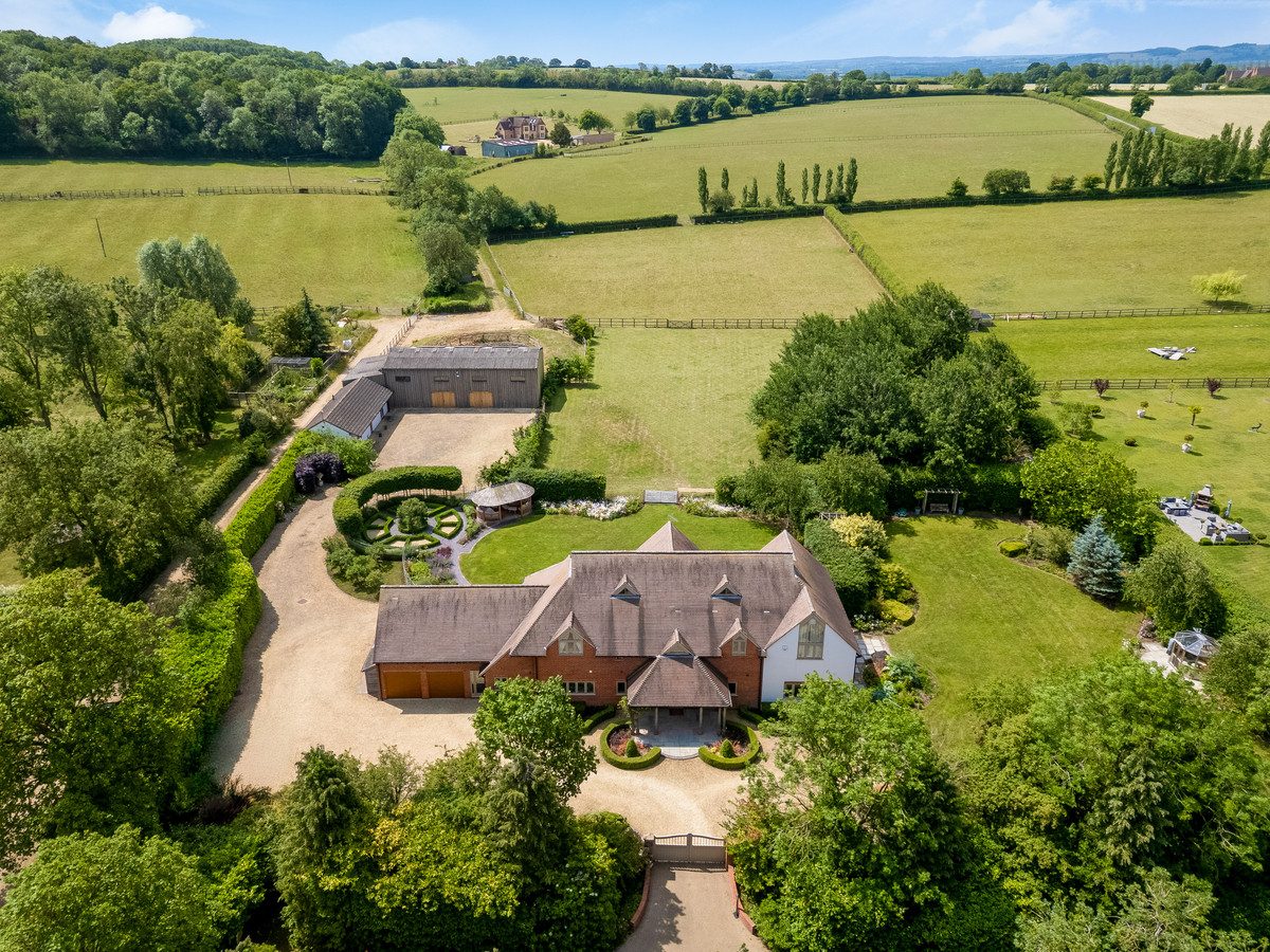 Equestrian Facility for sale with 6 bedrooms, Fosse Way, Ettington