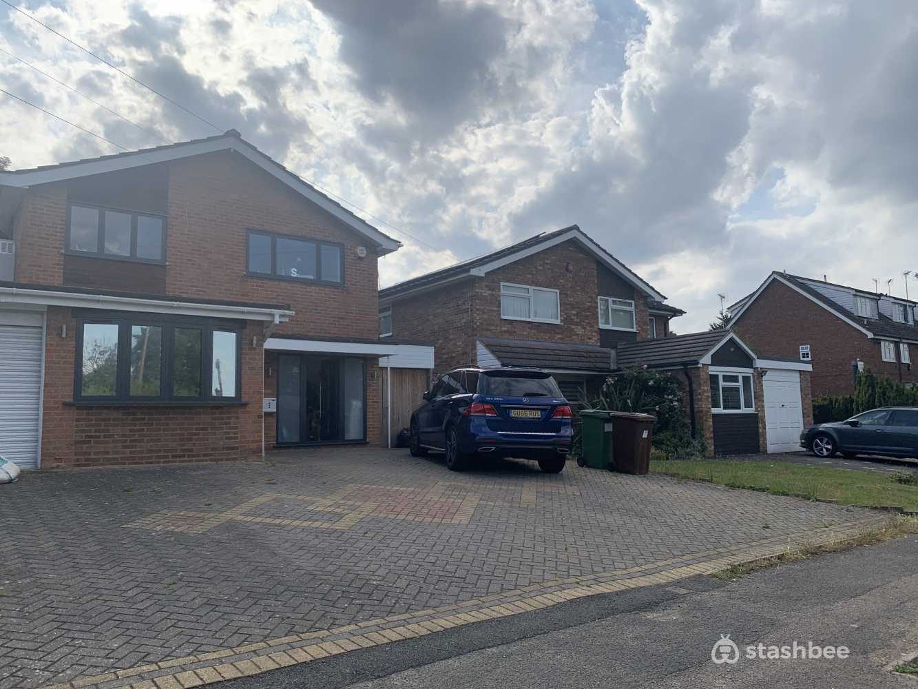 Parking Space to Rent in Borehamwood, WD6