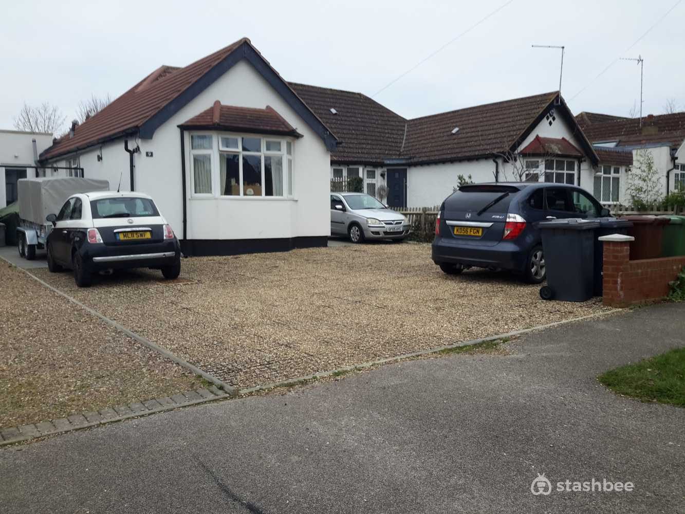 Parking Space to Rent in Potters Bar, EN6
