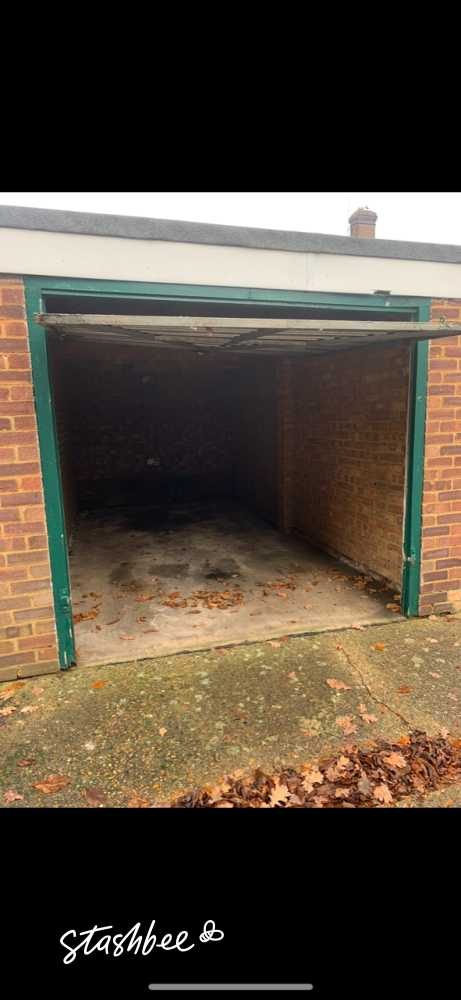 Garage to Rent in Welwyn Garden City, AL7