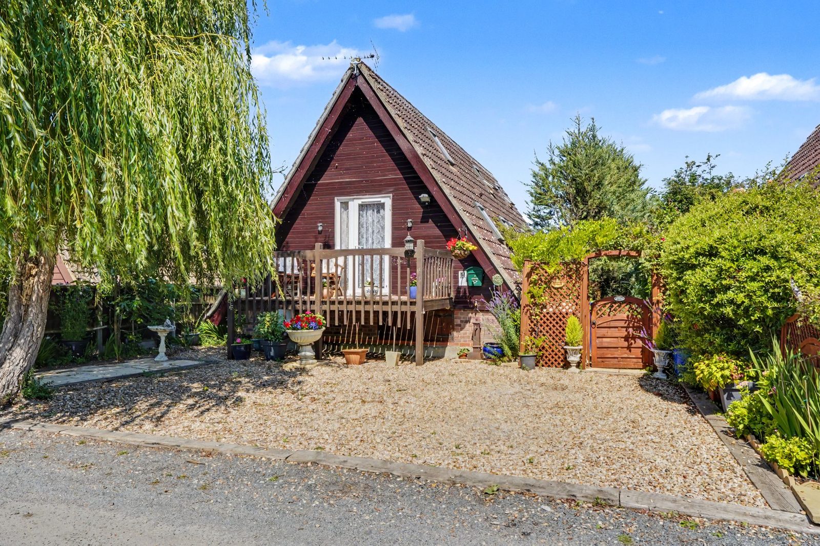 House with a mooring in Ely