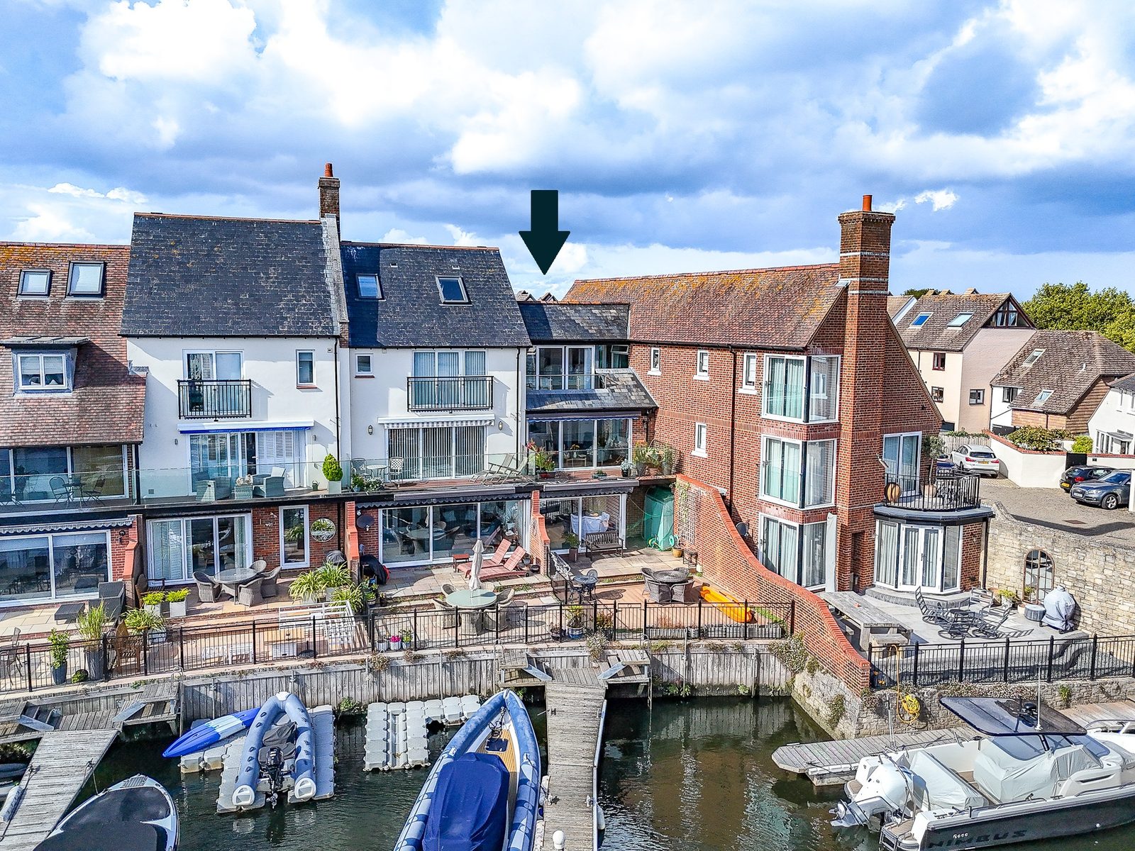 Waterfront townhouse with a mooring, Christchurch
