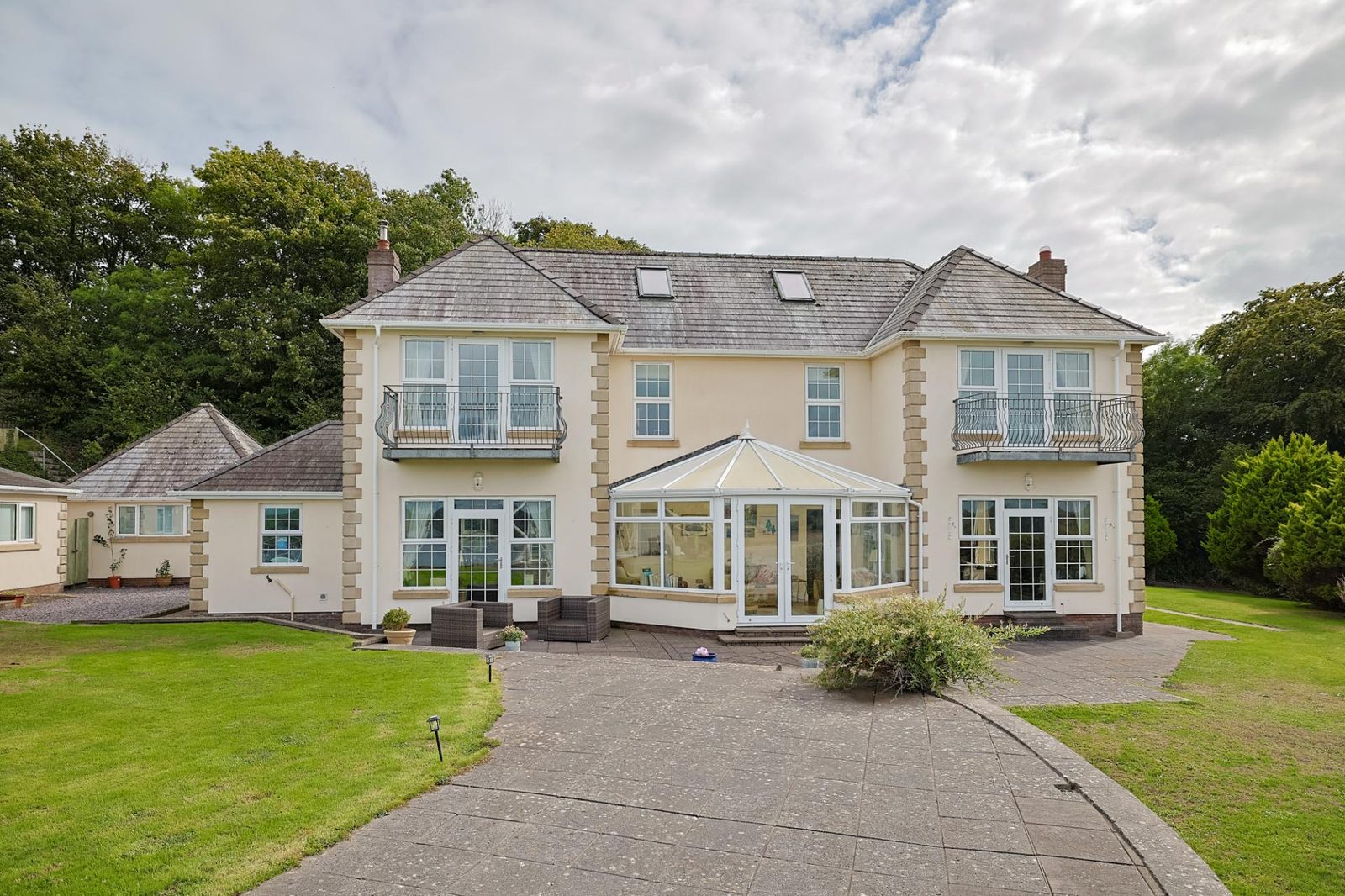 Detached House for sale with 4 bedrooms, Aberfa, Ferryside