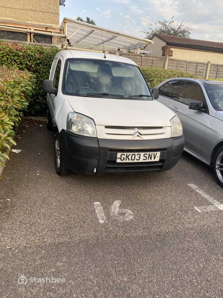 Parking Space to Rent in Dagenham, RM8