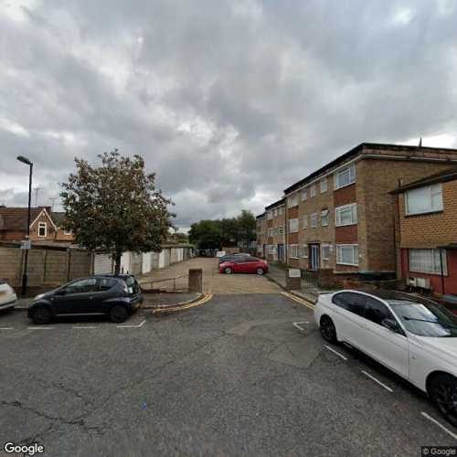 Parking Space to Rent in North London, N17