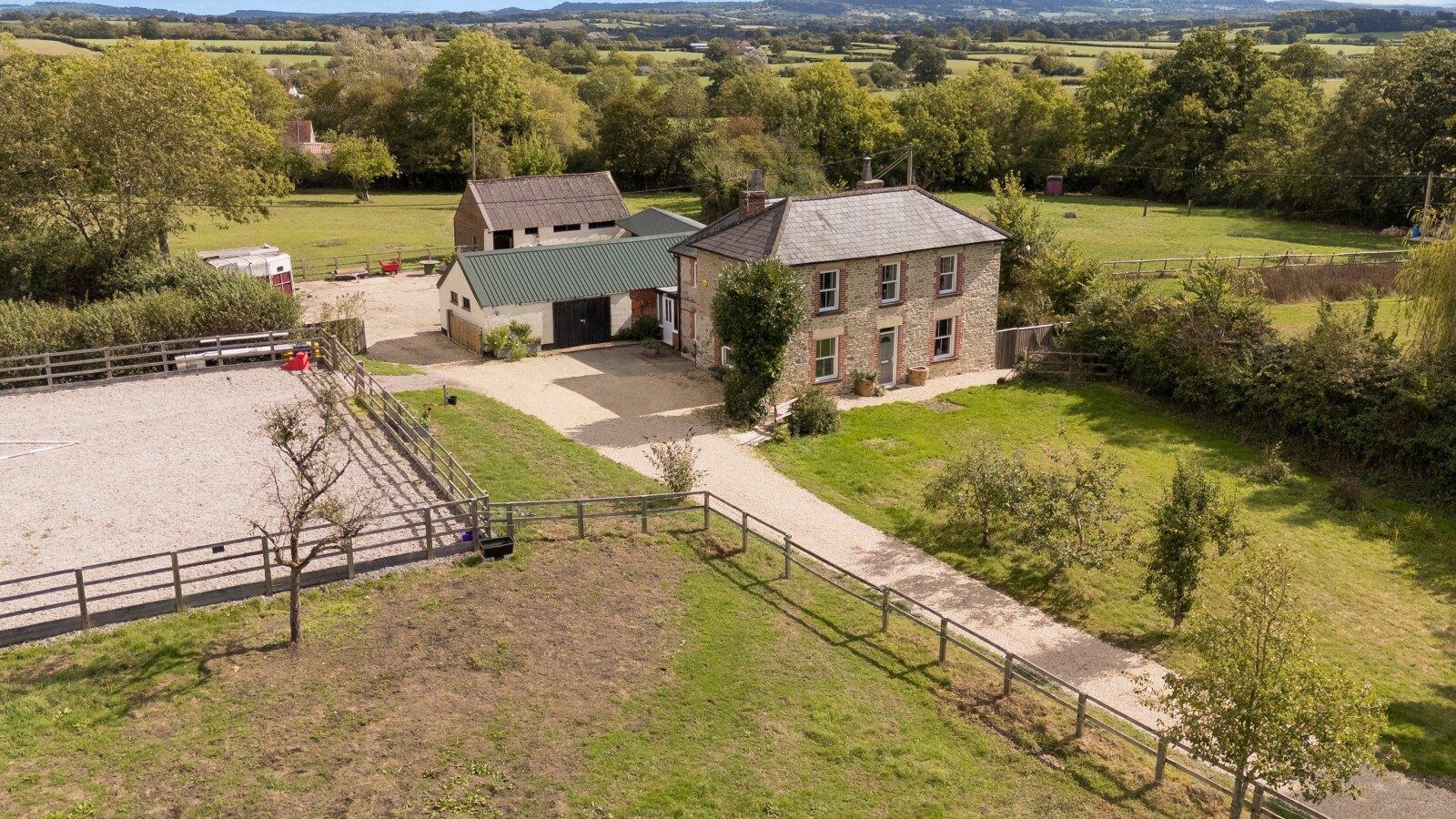 Mapperton Hill, Milton on Stour, Gillingham, Dorset, SP8 5QG