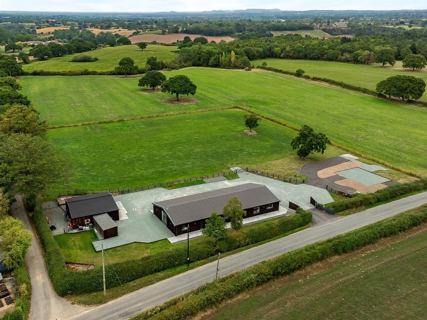 Barn conversion with paddocks, Ellesmere
