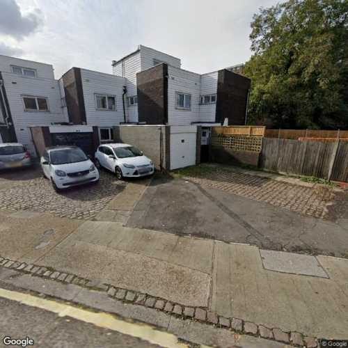 Parking Space to Rent in London, W14