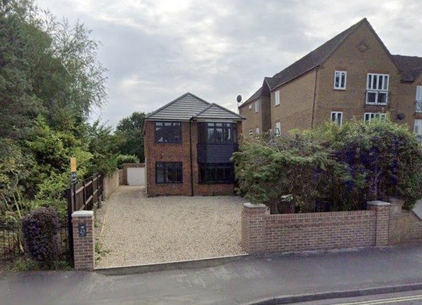 Parking on Hill Lane, SO15