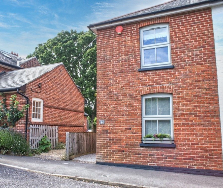 44 Ambleside Road, Lymington