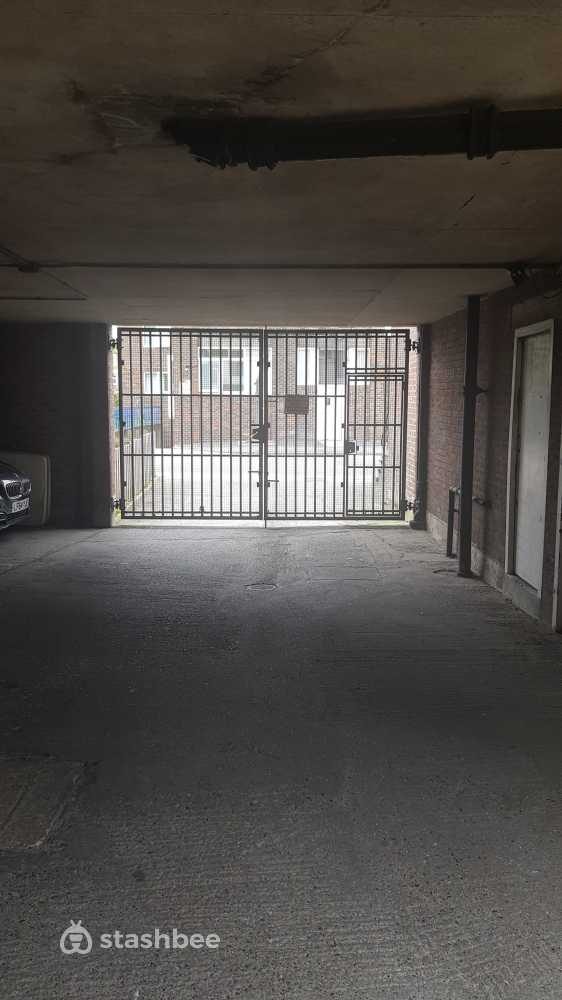 Parking Space to Rent in North London, N22