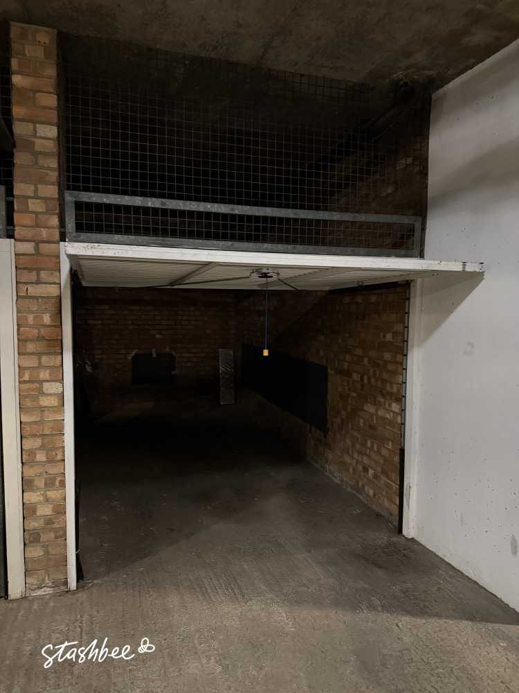 Garage to Rent in East London, E1W