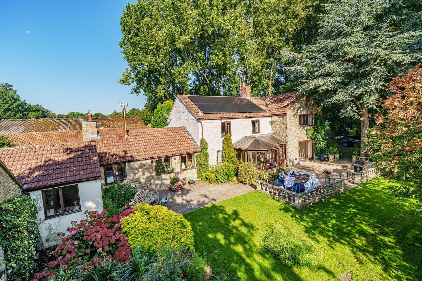 Westbury: period farmhouse