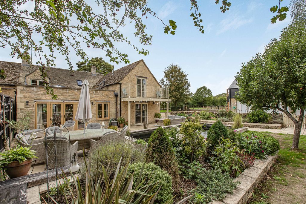 Smallholding with outbuildings, Burford