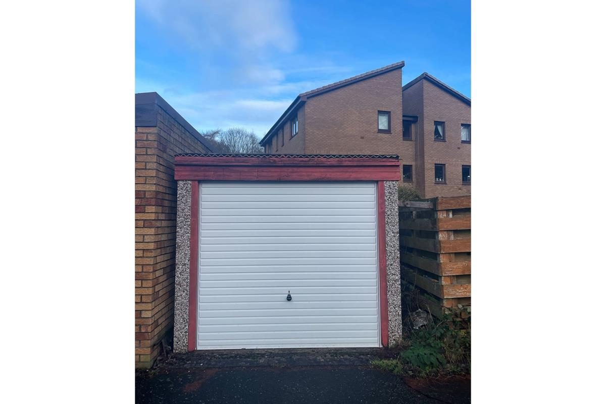 Lock-ups & car parking for sale in Buckstone