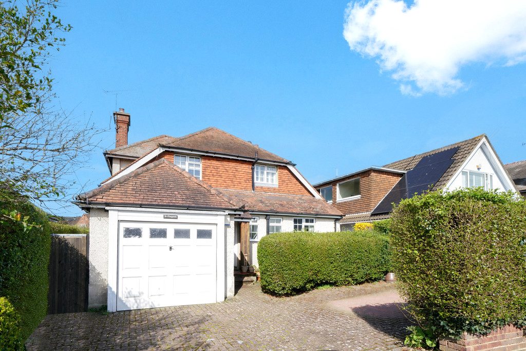 Molember Road, East Molesey ( For Sale )
