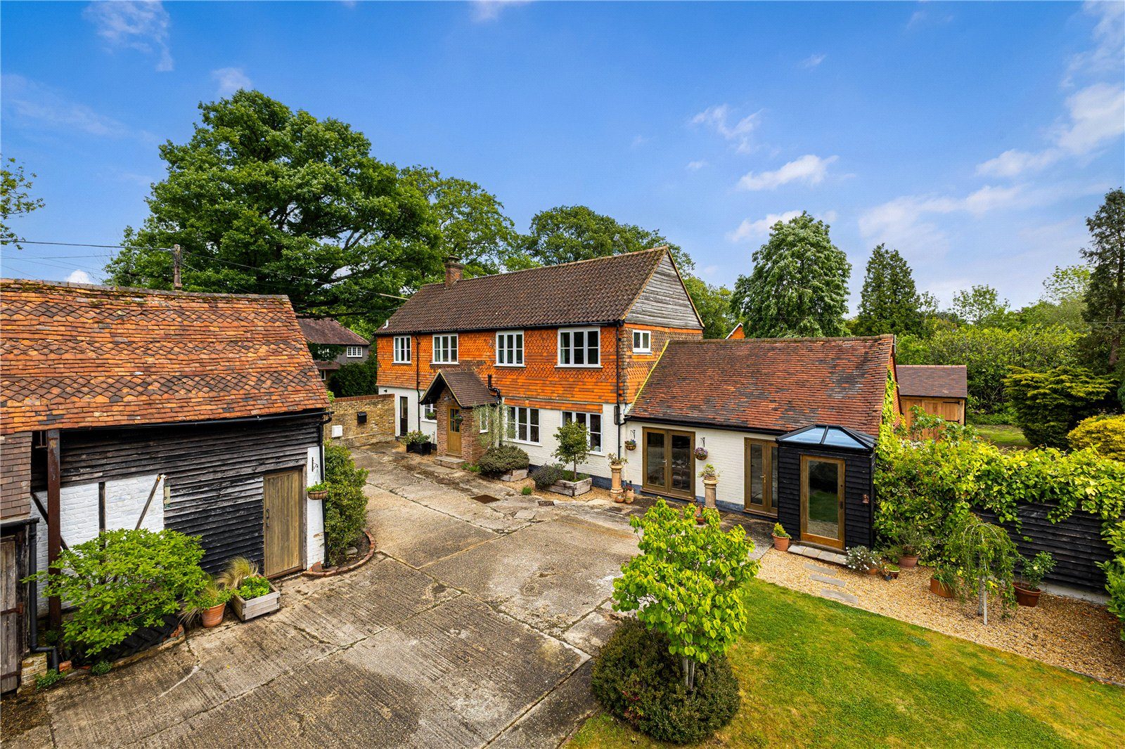 Parkgate Road, Newdigate, Dorking, Surrey, RH5 5DZ