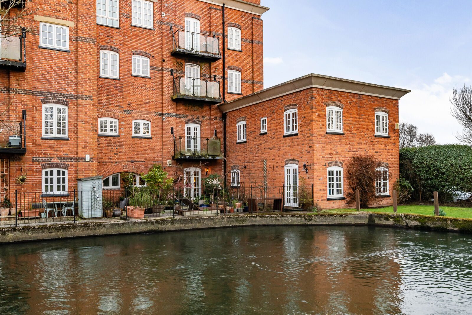 10 Burghfield Mill Dewe Lane, Burghfield