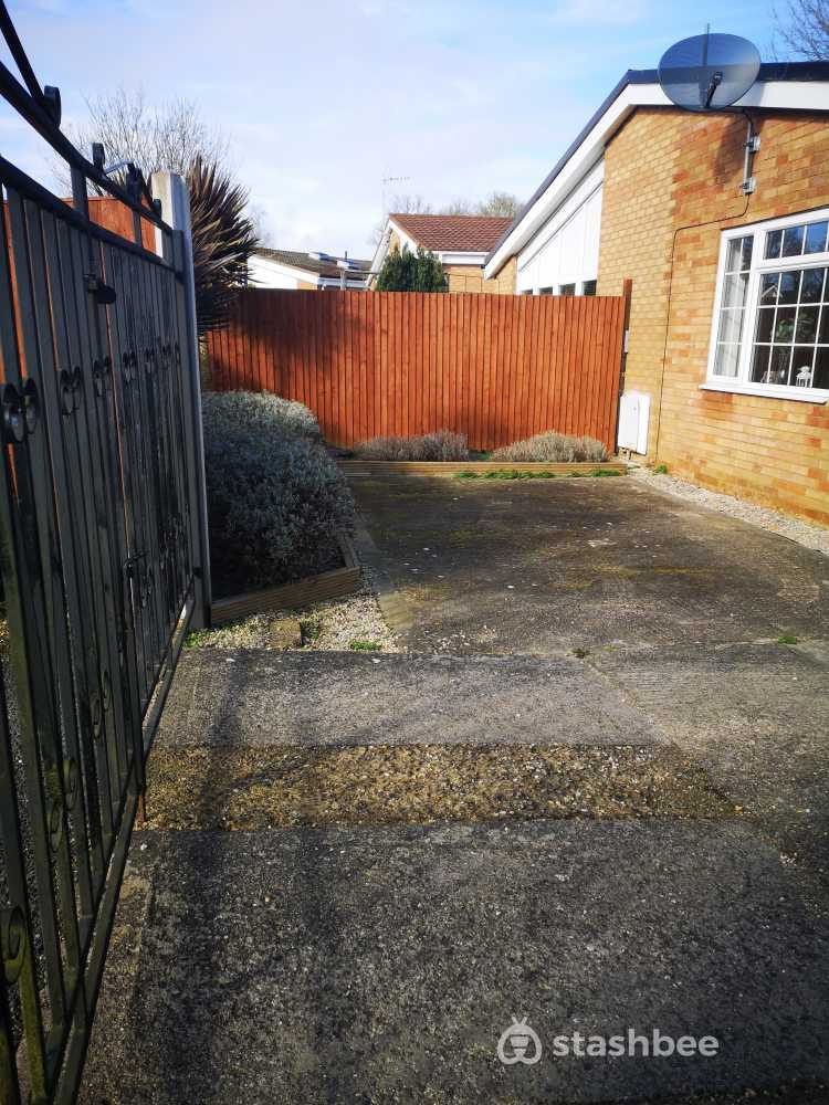 Parking Space to Rent in Milton Keynes, MK6