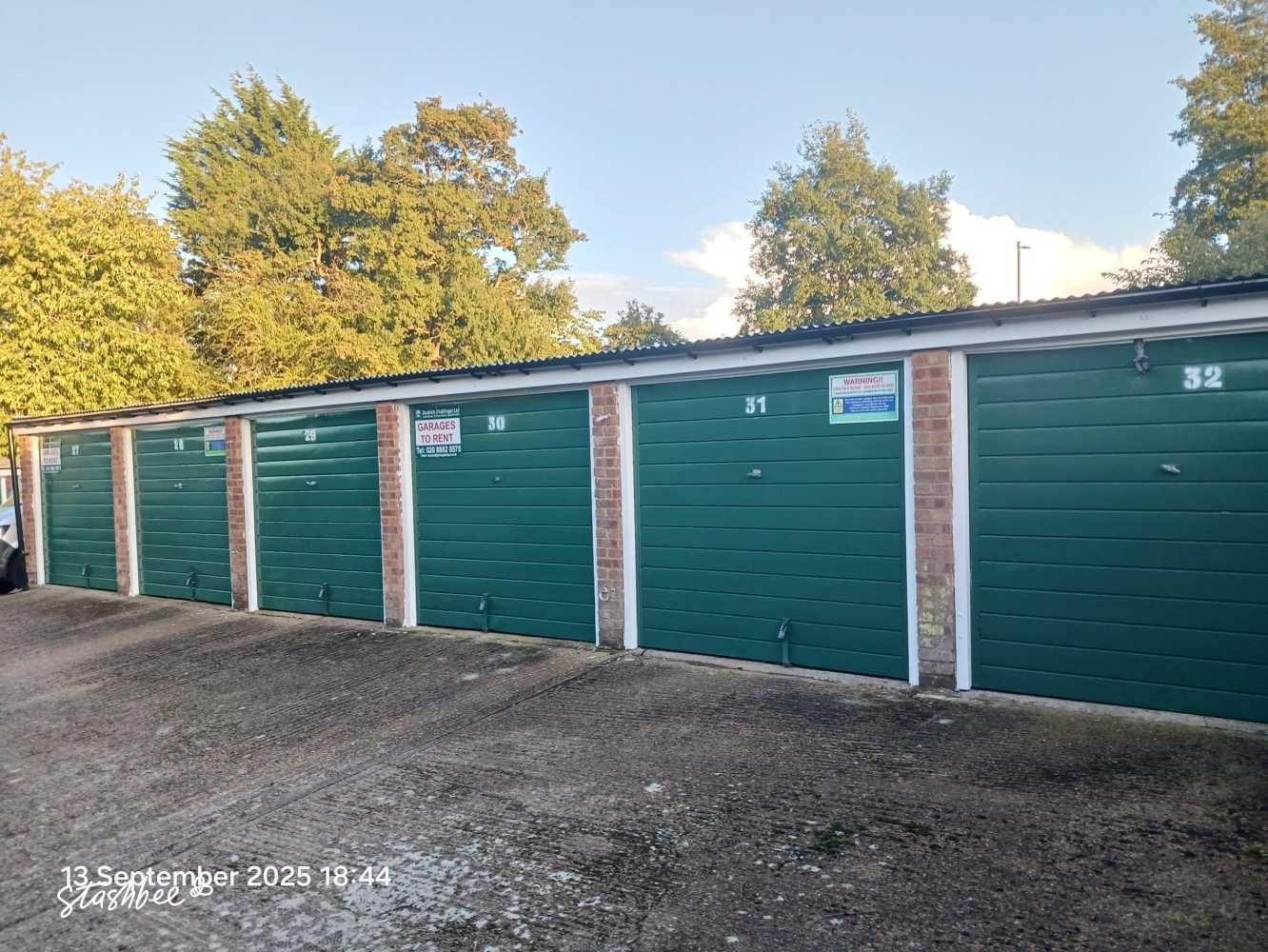 Lock-up Garage to Rent at Roydon Court, HP2 7PA