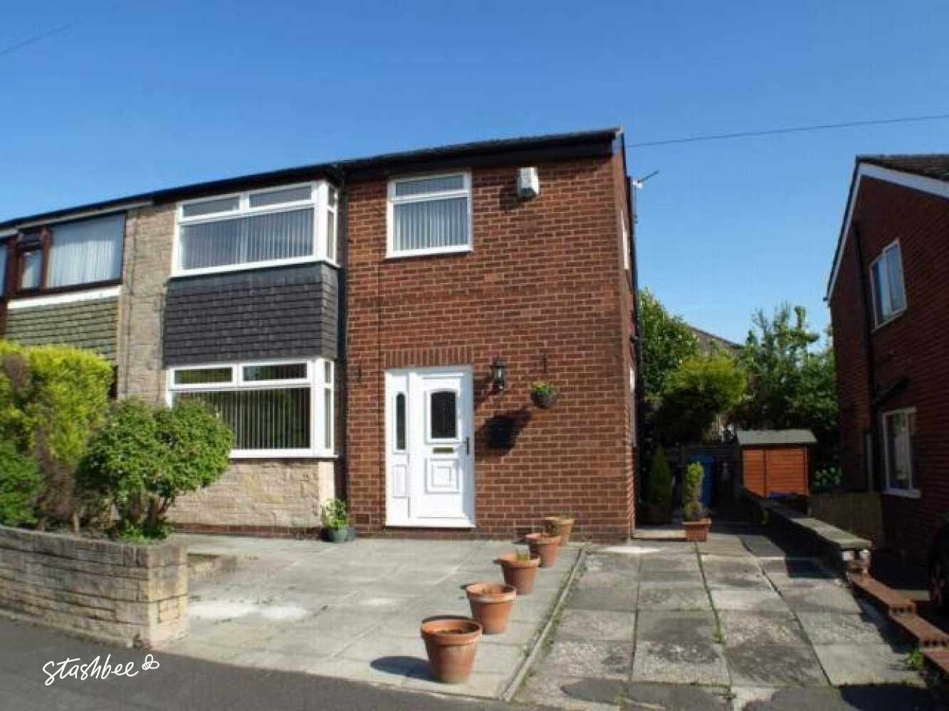 Parking Space to Rent in Oldham, OL8