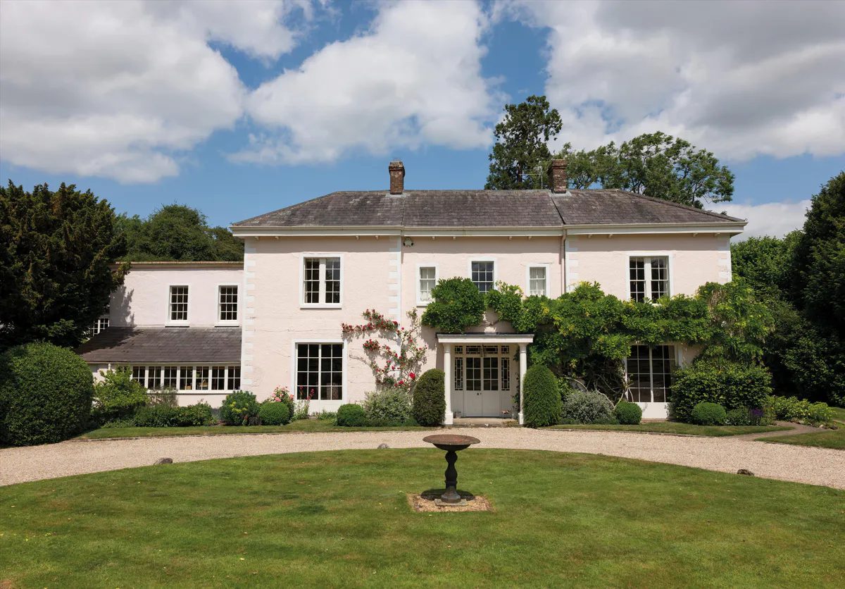 Pewsey: grade II listed house