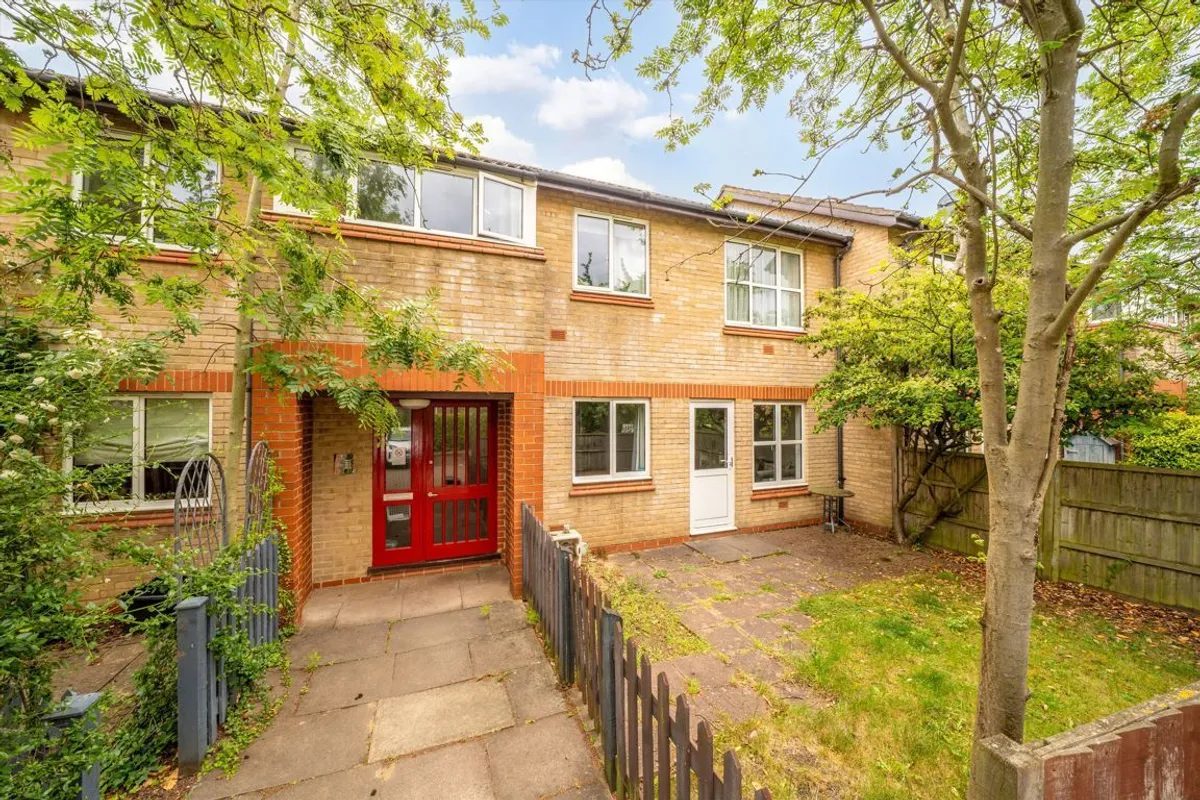 Period waterfront maisonette, Twickenham