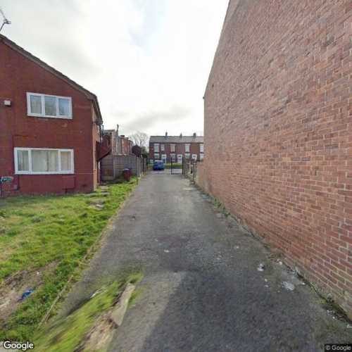Parking Space to Rent in Oldham, OL9
