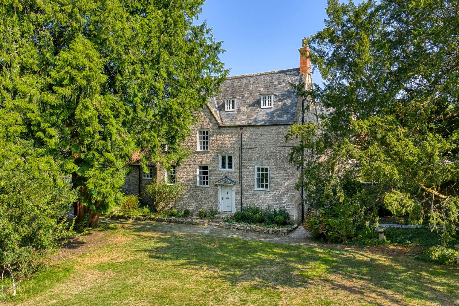 Country house with outbuildings in Wells