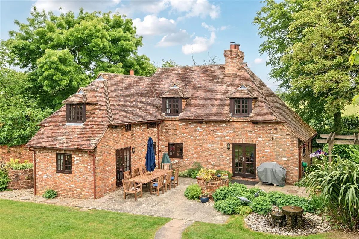 Period equestrian in rural near Canterbury
