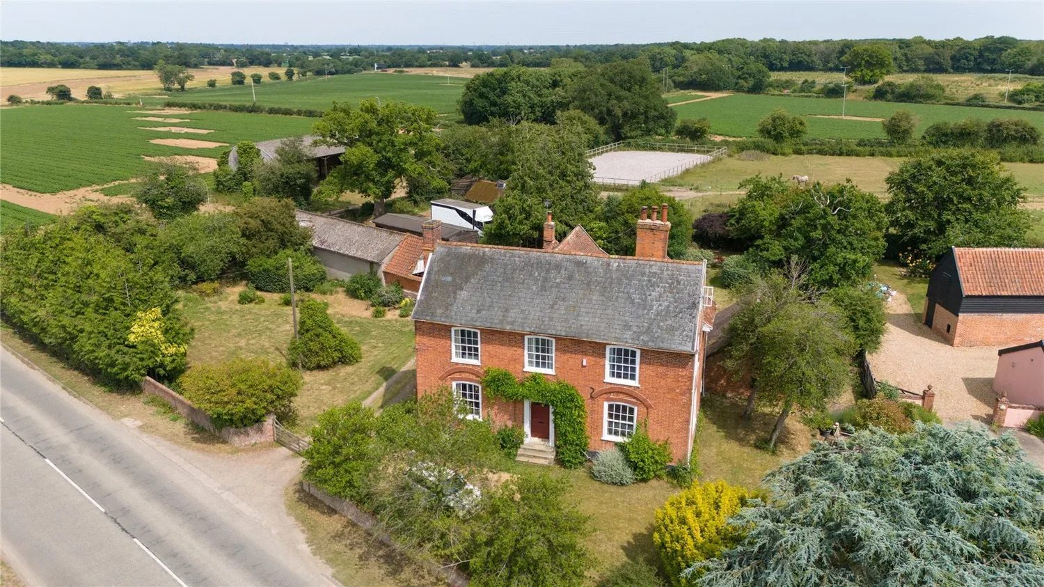 Grade II listed farmhouse in Ipswich