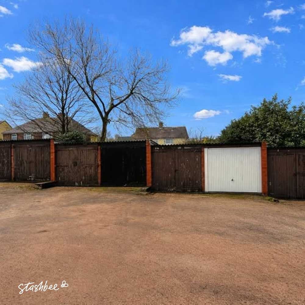 Garage to Rent in Newcastle, ST5