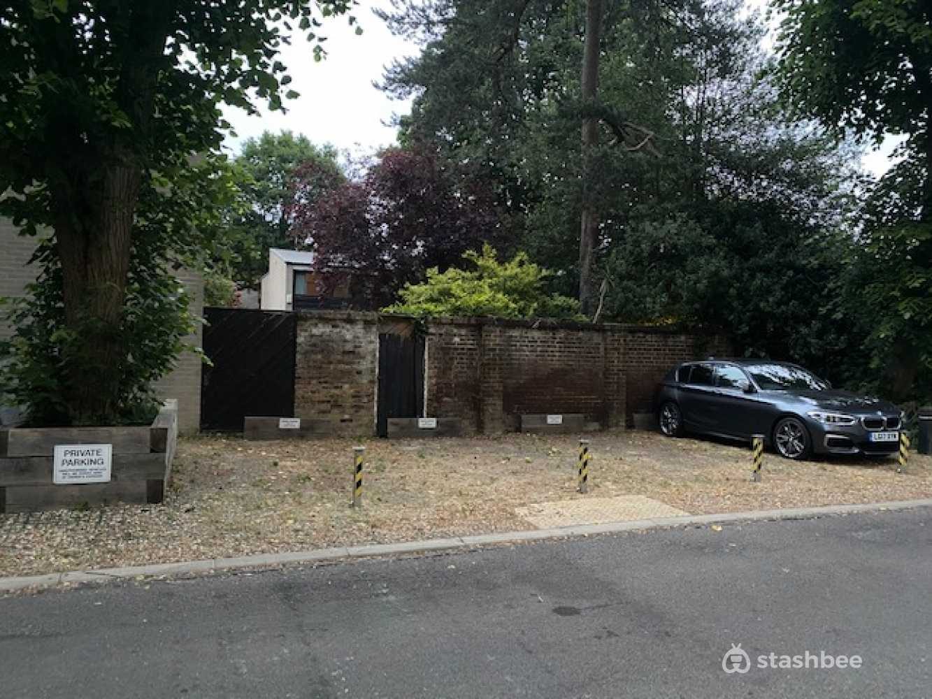 Parking Space to Rent in South West London, SW19
