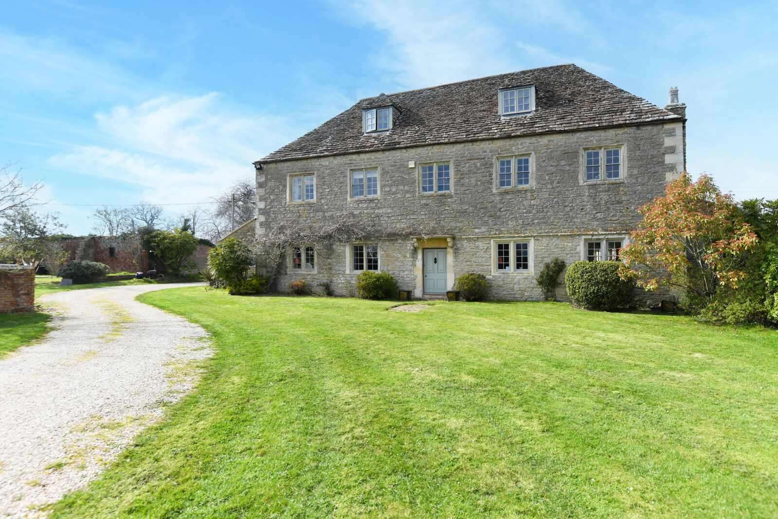 Detached house with paddocks, North Bradley