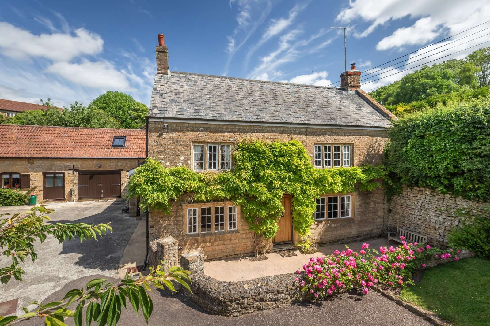 Bridport: period farmhouse